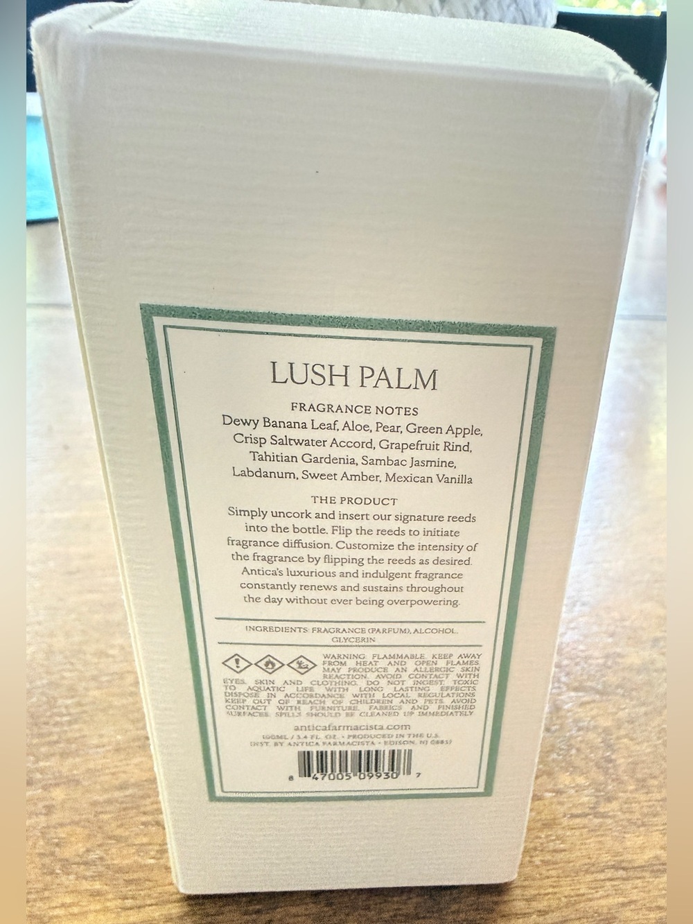 Lush Palm Reed Diffuser - Picture 2 of 2